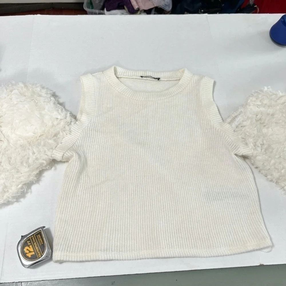 Zara Cold Shoulder Knit Top Faux Fur Statement Sleeves Cream Large